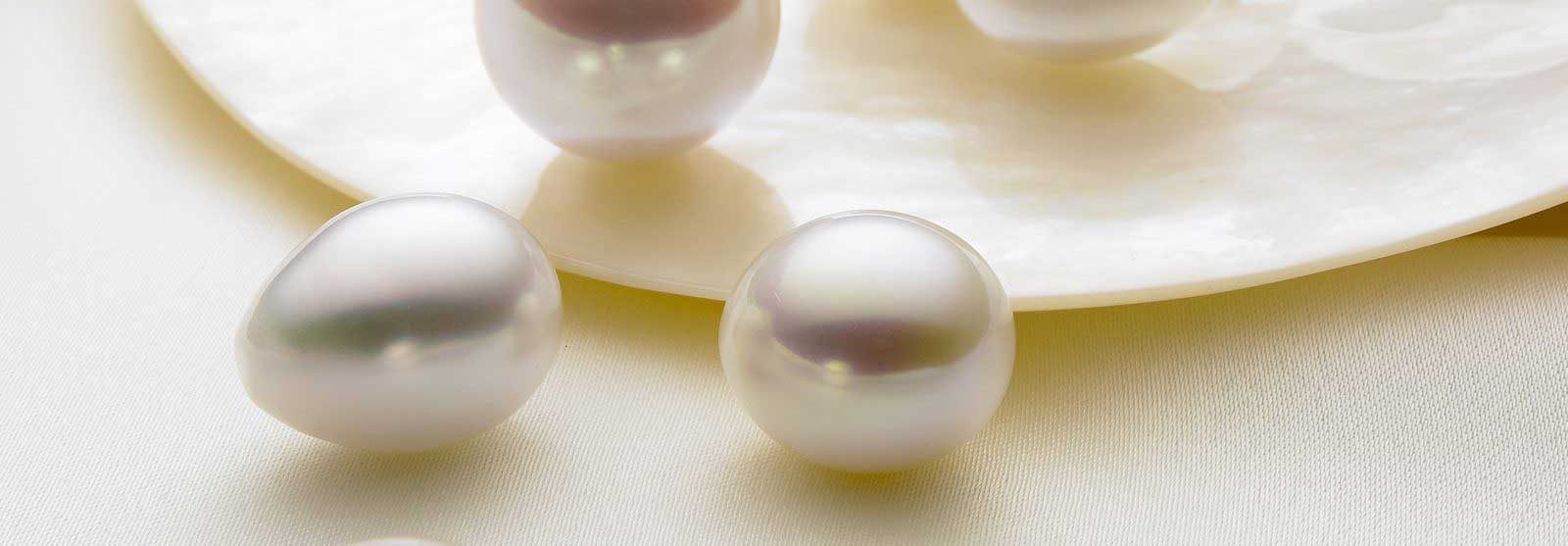 Gem Quality Pearls Paspalley Seamlessly