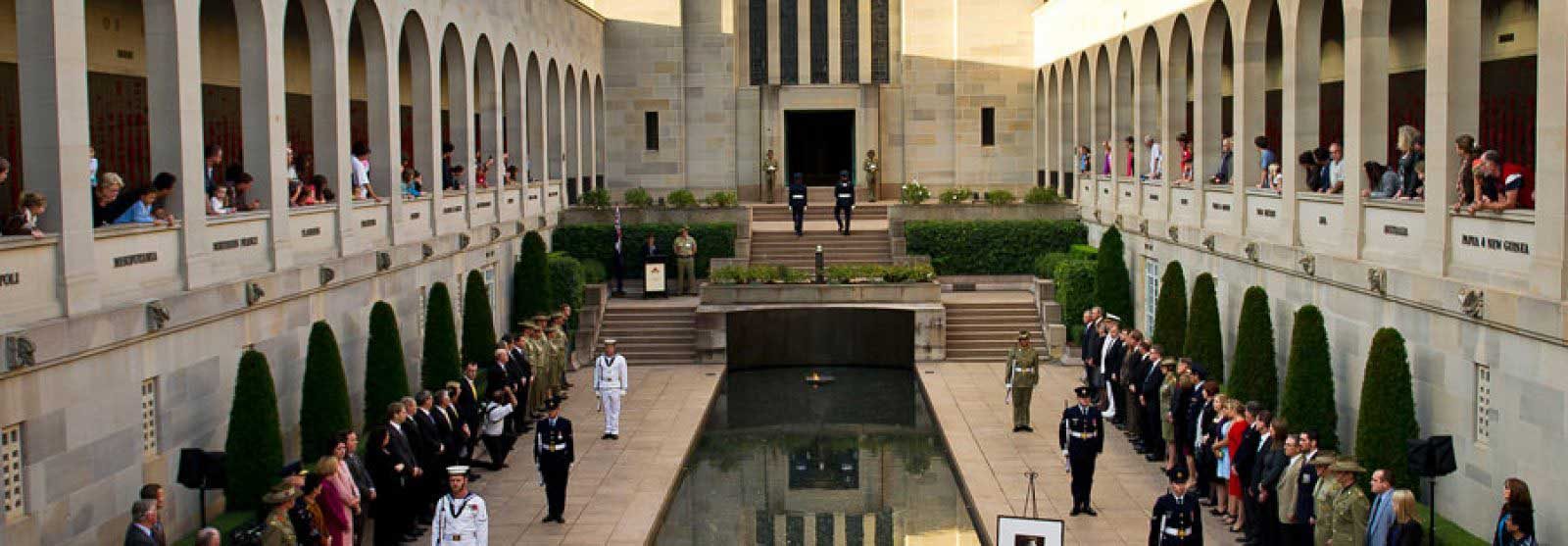 War Memorial Seamlessly